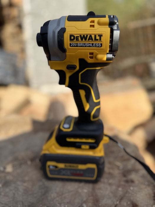 bormasina filetanta cu imapact dewalt dcd921 cu percutie insurubare
