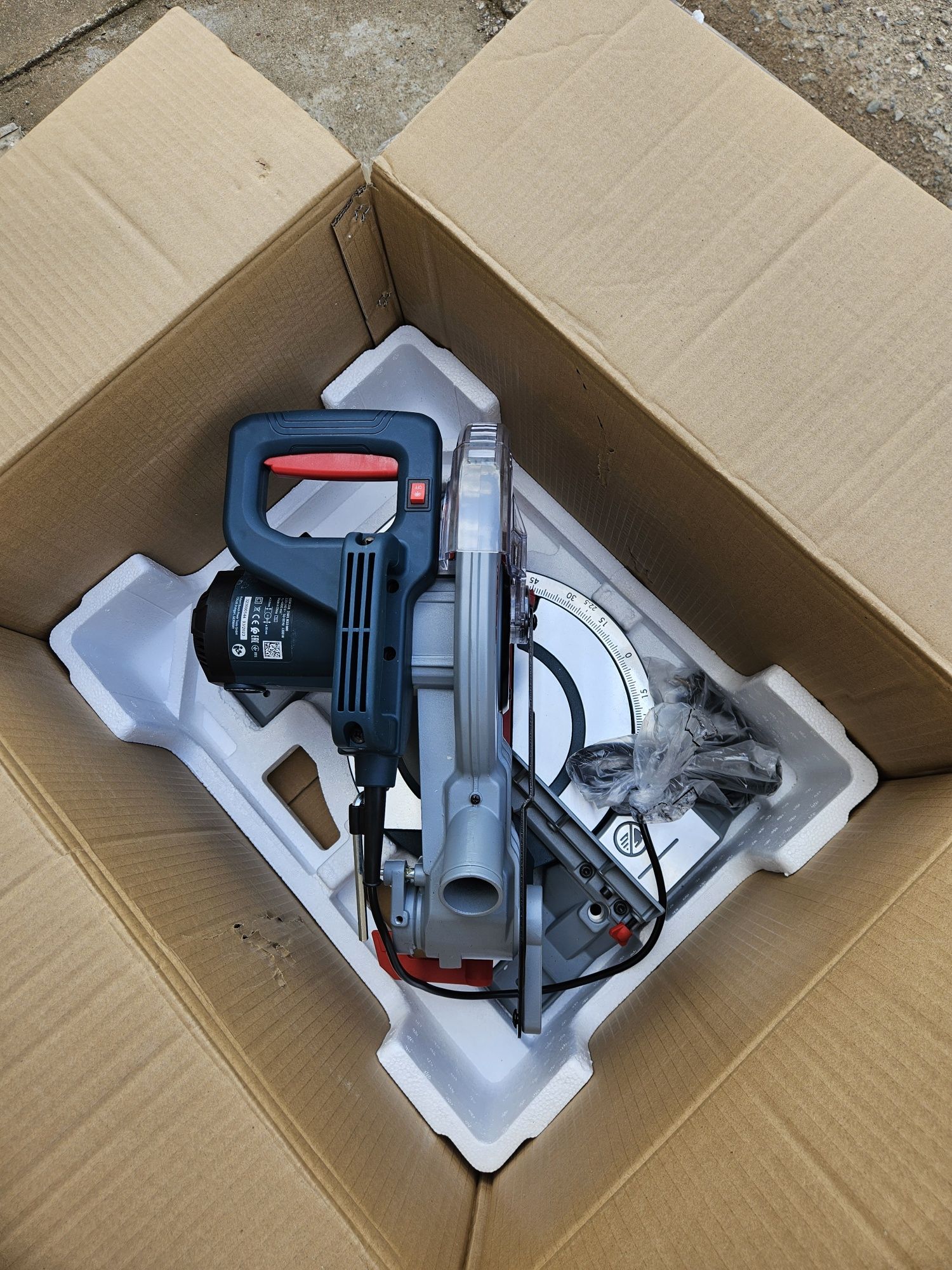 Настолен циркуляр Bosch