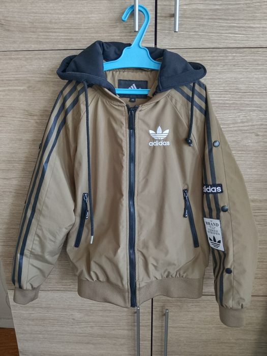 Продам куртку, весна. На 7-8 лет.