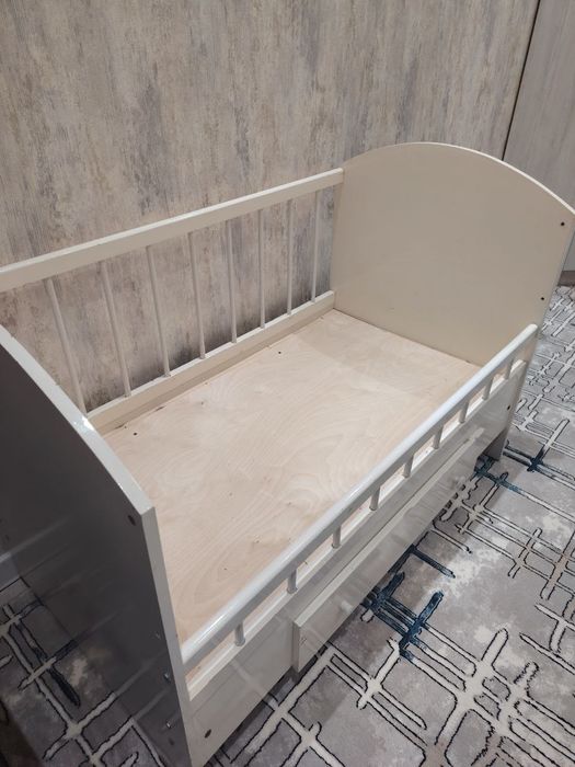 Продам детскую кровать дешево