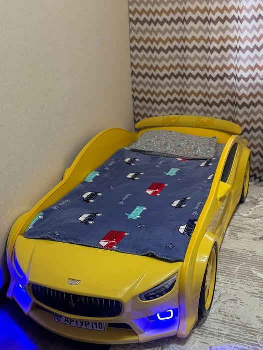 Кровать детская автомобиль
