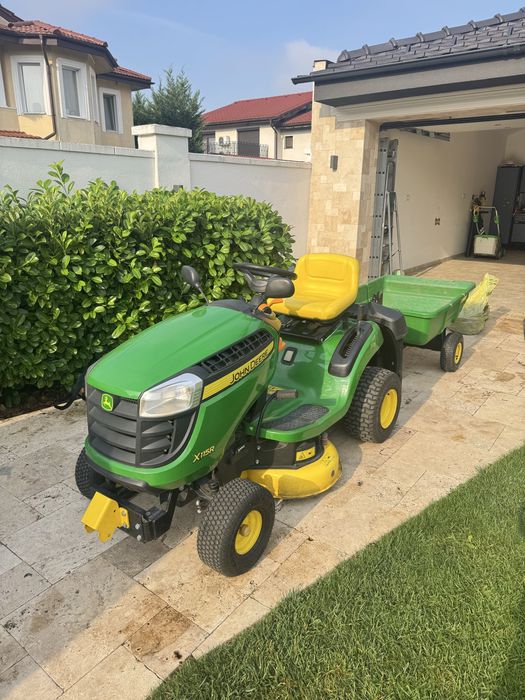 John Deere Tractoras gazon
