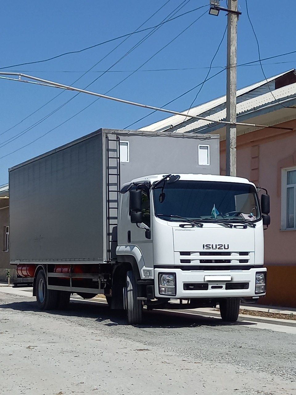 Isuzu sotiladi FVR 34Q