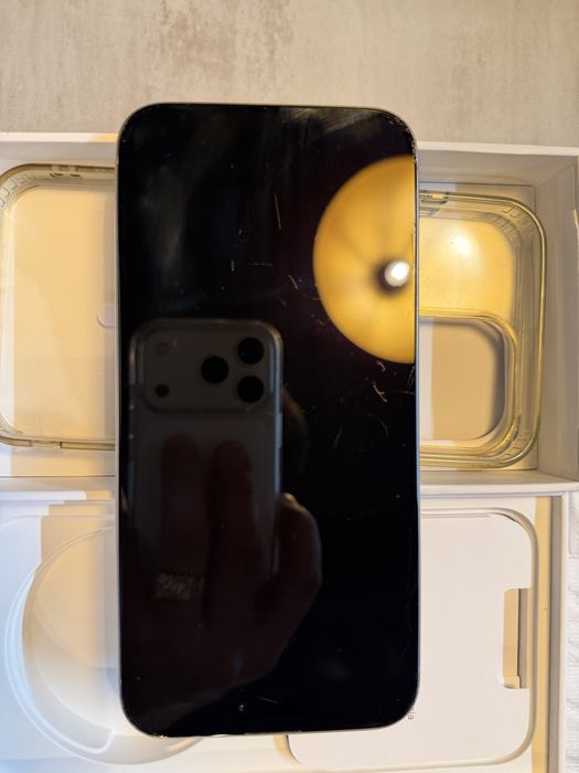 Iphone 15 Pro Max Natural Titanium + 10 folii de sticla incluse