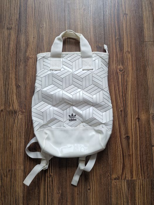 Страхотна дамска чанта раница ADIDAS,  лимитиран модел