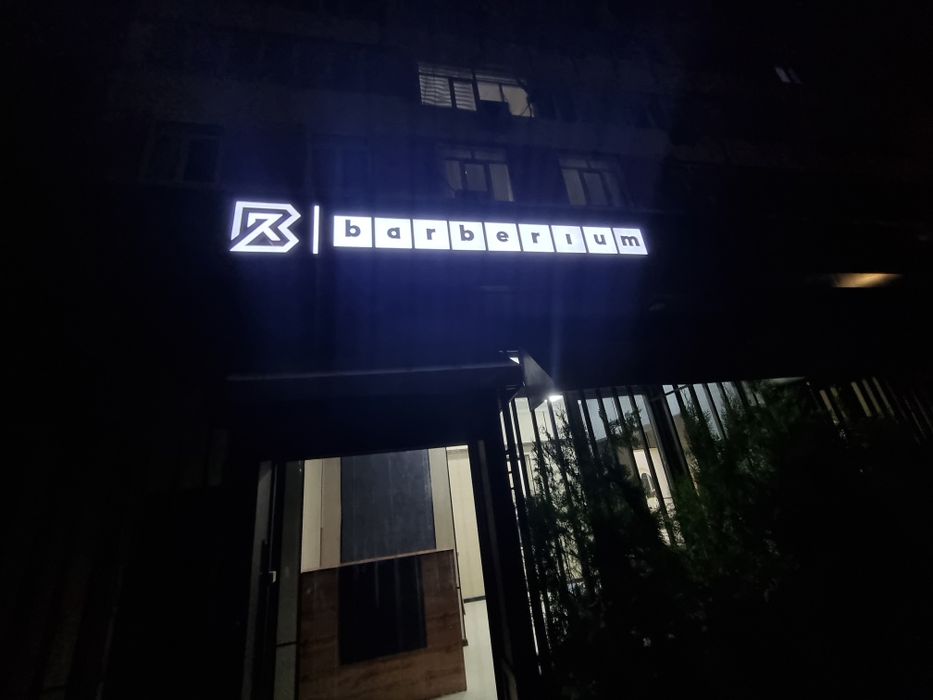 Tashqi reklama Burtma harflar Banner arakal
