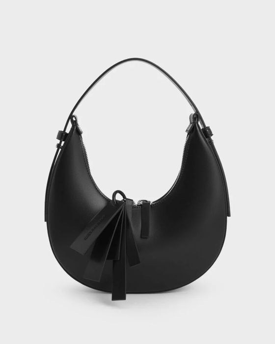 Сумка от Charles & Keith