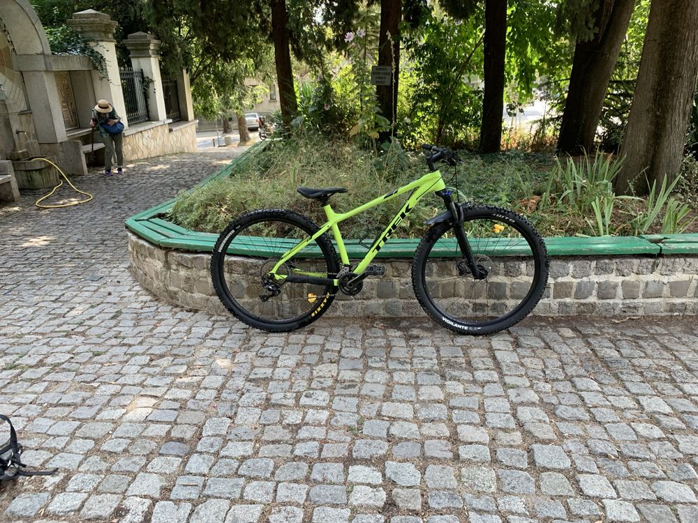 продавам колело trek x caliber 9