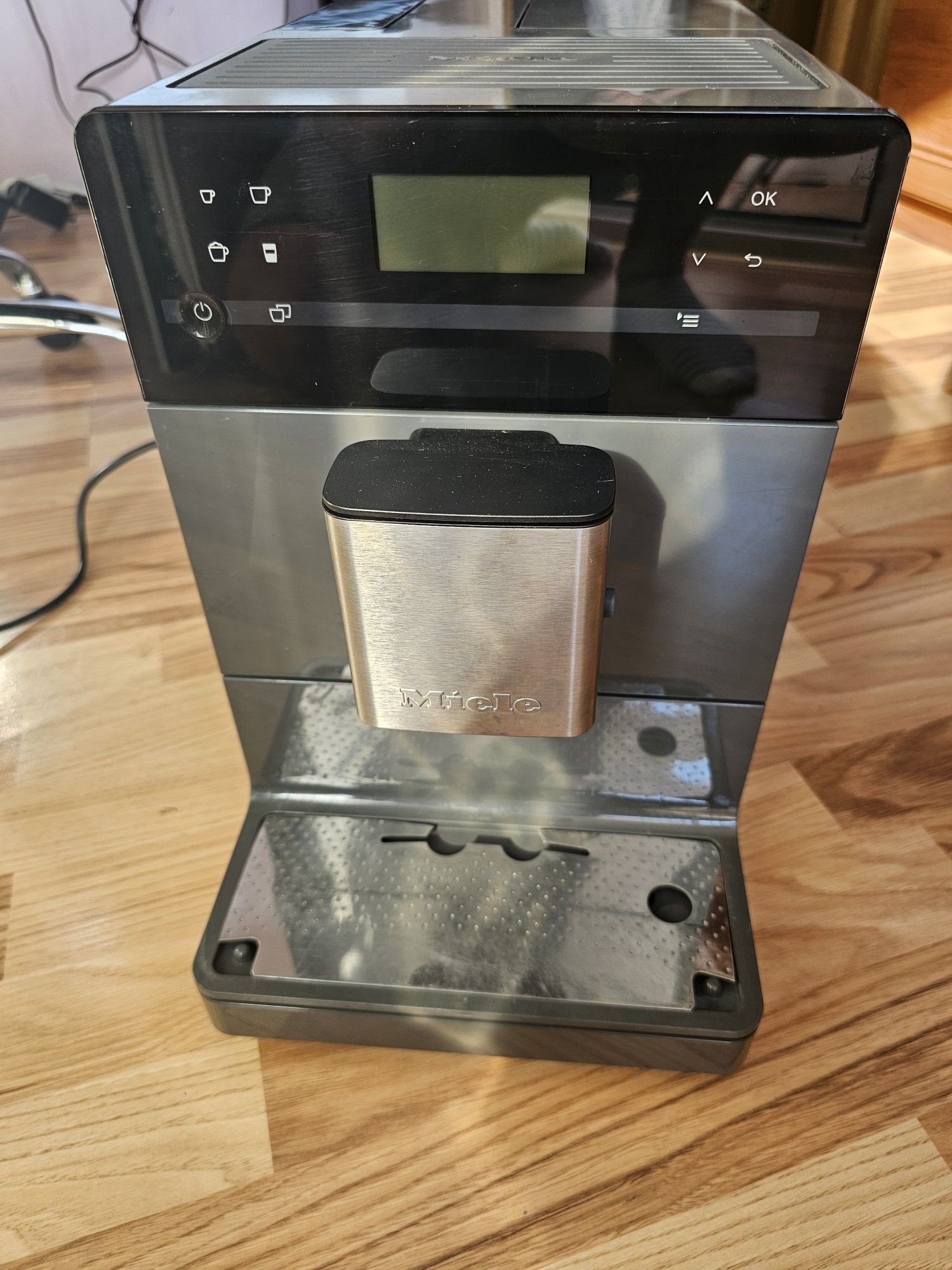 Кафемашина Miele CM5300/TYP 397