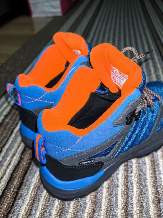 Vând ghete drumeție McKinley