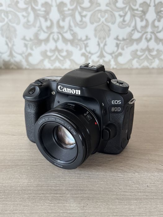 Фотоаппарат Canon 80D , 50mm STM