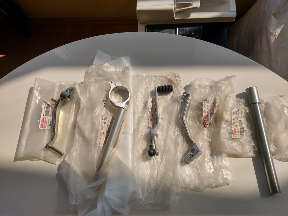 piese Yamaha (pedala/maneta frana/schimbator, scarite, R6/R125)