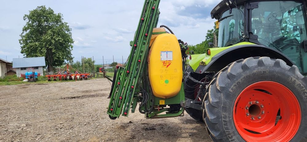 AMAZONE erbicidat UF 1200 litri  15 sau 12 m