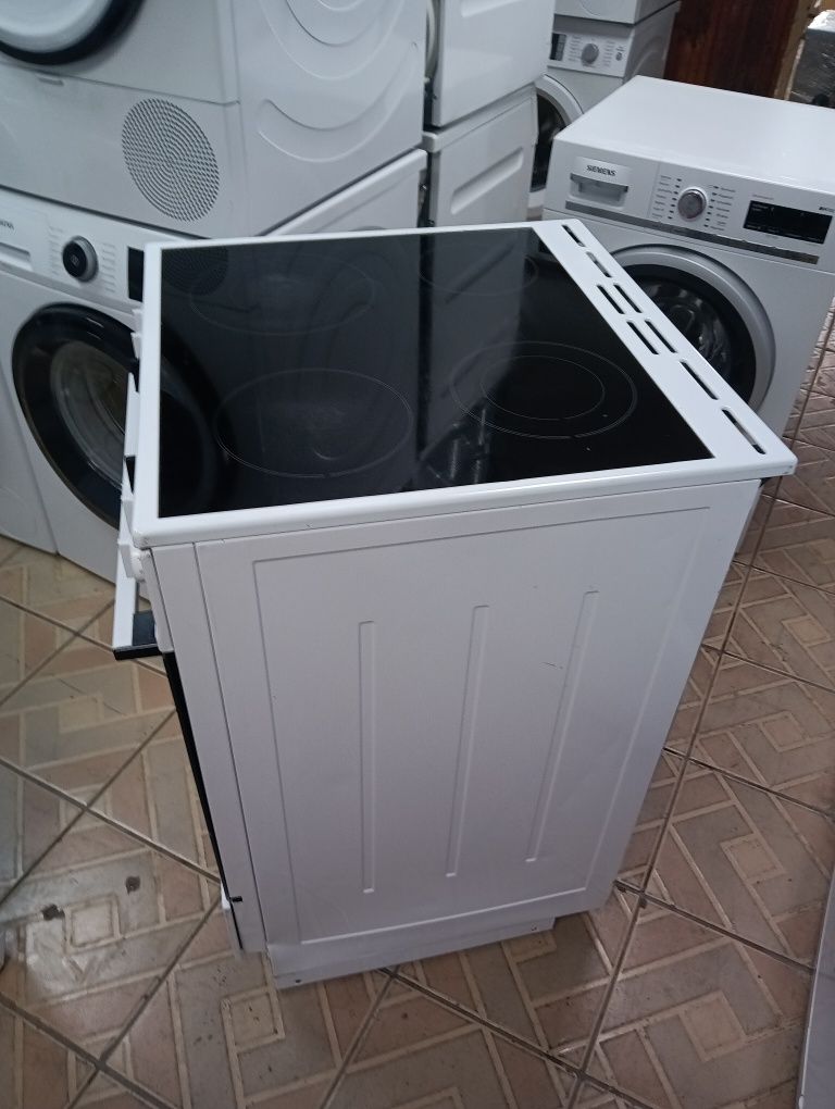 Свободно стояща печка с керамичен плот Gorenje 2 години гаранция!