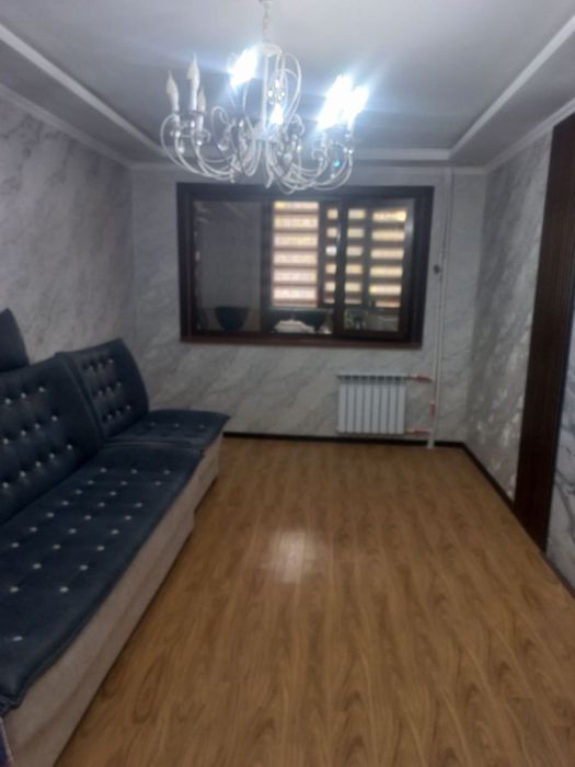 Продается 2х квартира 4й микрорайон Чирчик