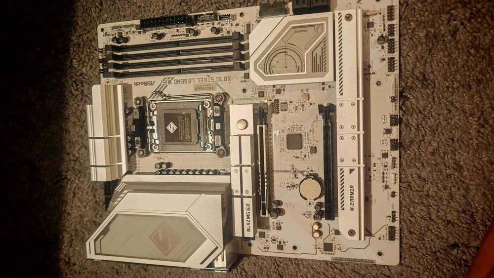 ASRock X870 Steel Legend + AMD Ryzen 7 7800X3D 96MB/120W/AM5