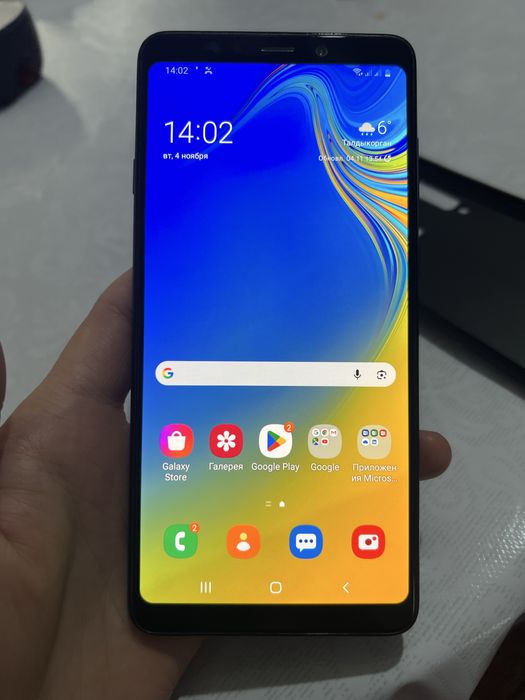 Продам телефон самсунг а 9