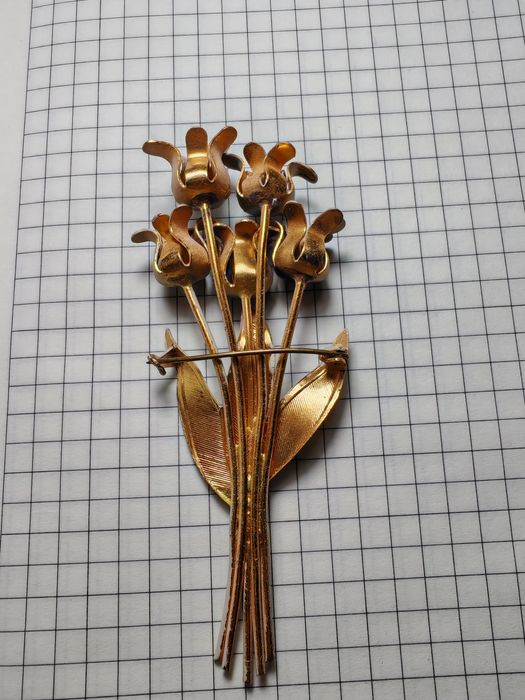 Брошка позолоченная советских времён.