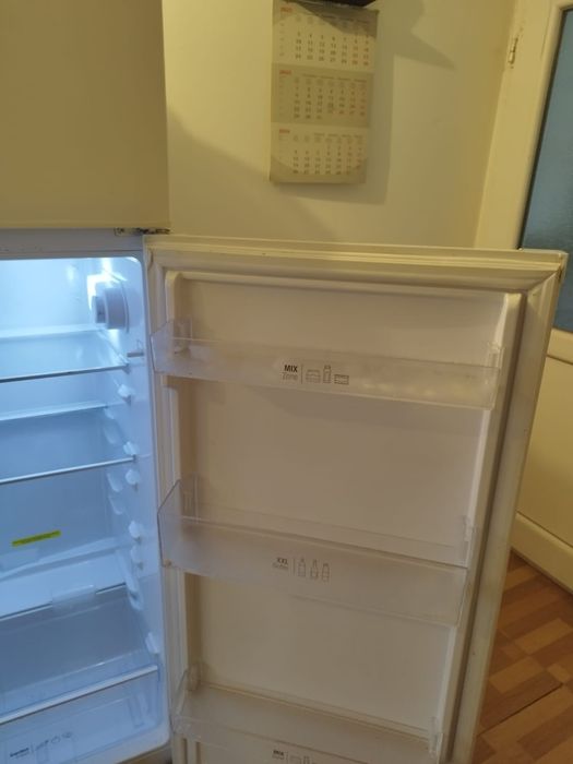 Frigider Artic cu congelator