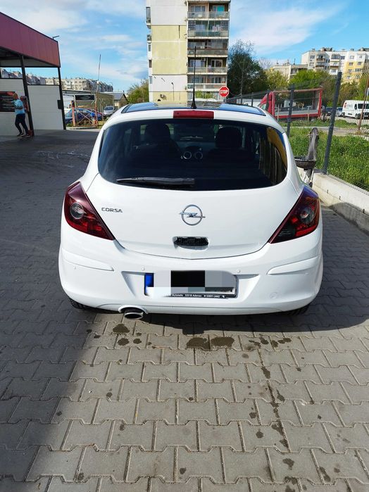 Opel Corsa 2009 Бензин, платени гражданска, каско и винетка до 10.2025