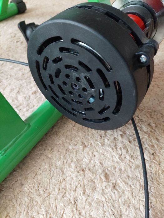 Suport pentru bicicleta de antrenament