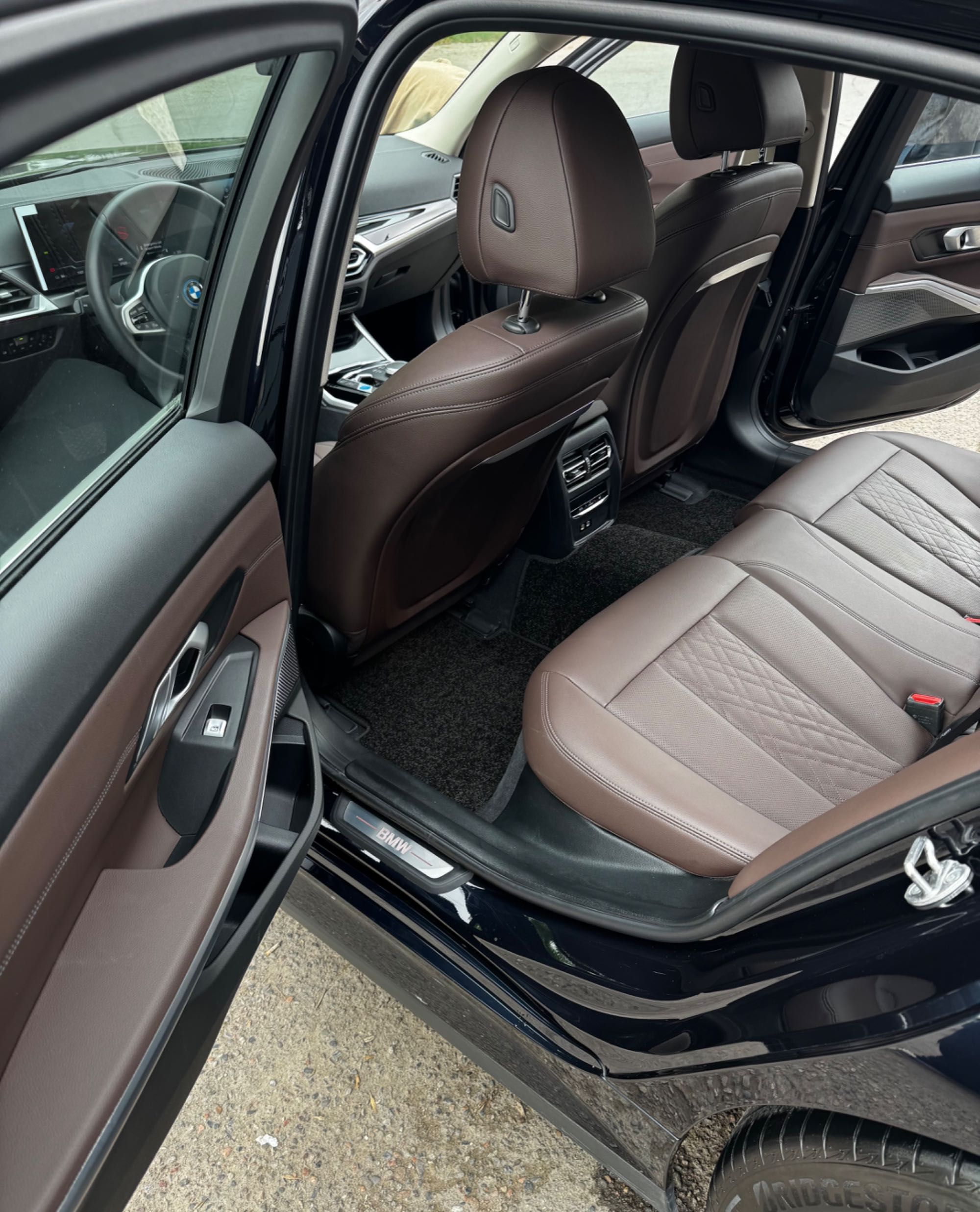 BMW i3 35l                   .