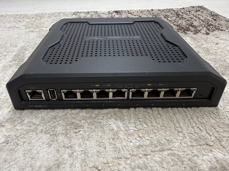 Switch Ubiquiti Tough PoE Pro, Gigabit,Management