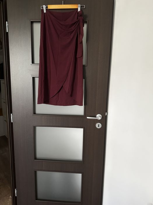 Fusta asimetrica mărimea 34