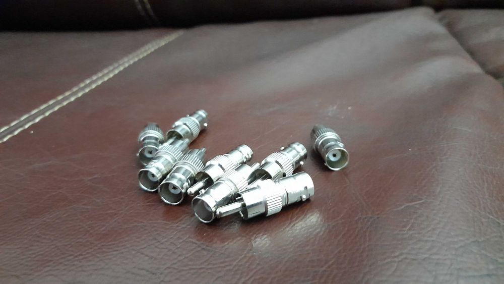 Букса BNC женска, към RCA мъжка,