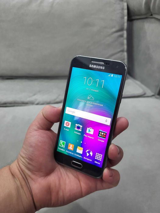 Samsung E5 в отличном состоянии