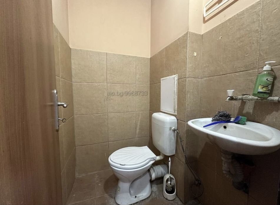 Дава се под наем Магазин в с. Ясенково, Област Шумен - 40 кв.м за 255 € - Снимка #2