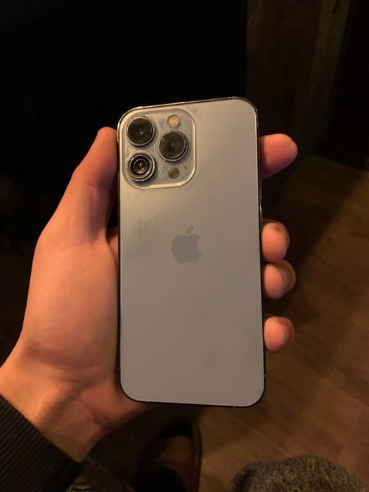 Айфон 13 про продам