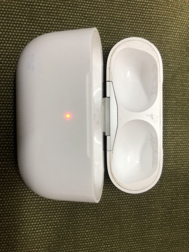 Carcasa APPLE Casti AirPods Pro