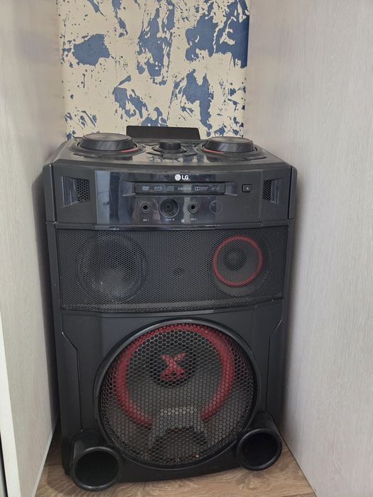 Продам музыкальный центр LG XBOOM