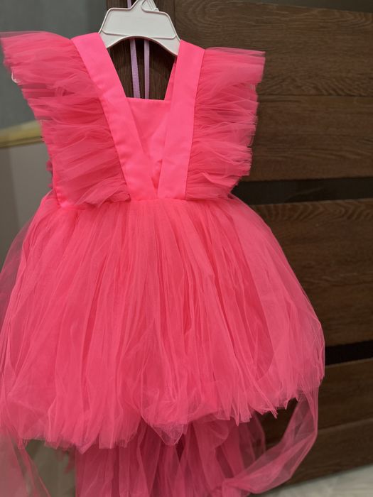 Шикарное пышное платье