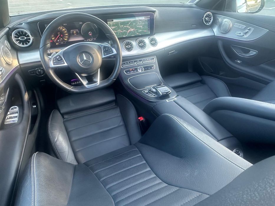 Mercedes-benz E220 coupe AMG/Panoramic/Virtual cockpit