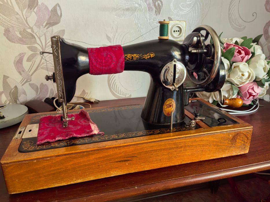 Швейная машинка в отл состоянии