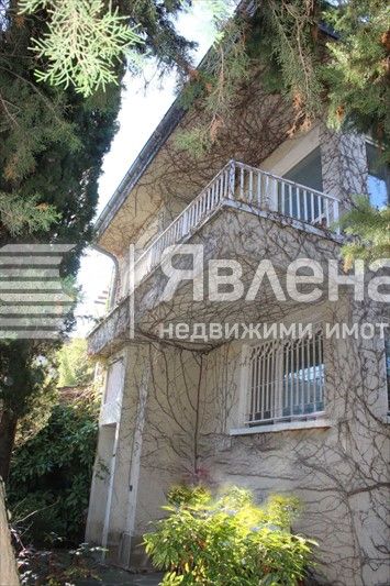 „Явлена” продава чудесна двуетажна къща в курорта