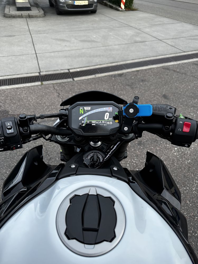 Kawasaki z900 2021 A2