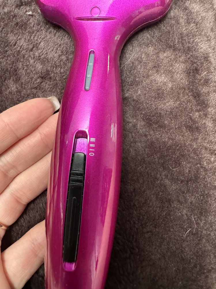 Perie electrica pentru indreptat parul BaByliss