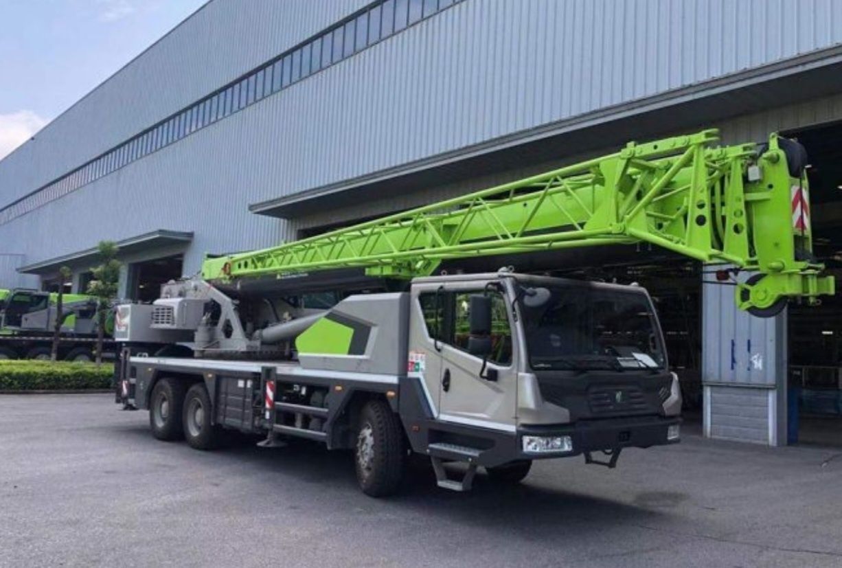 Автокран ZTC300V Zoomlion