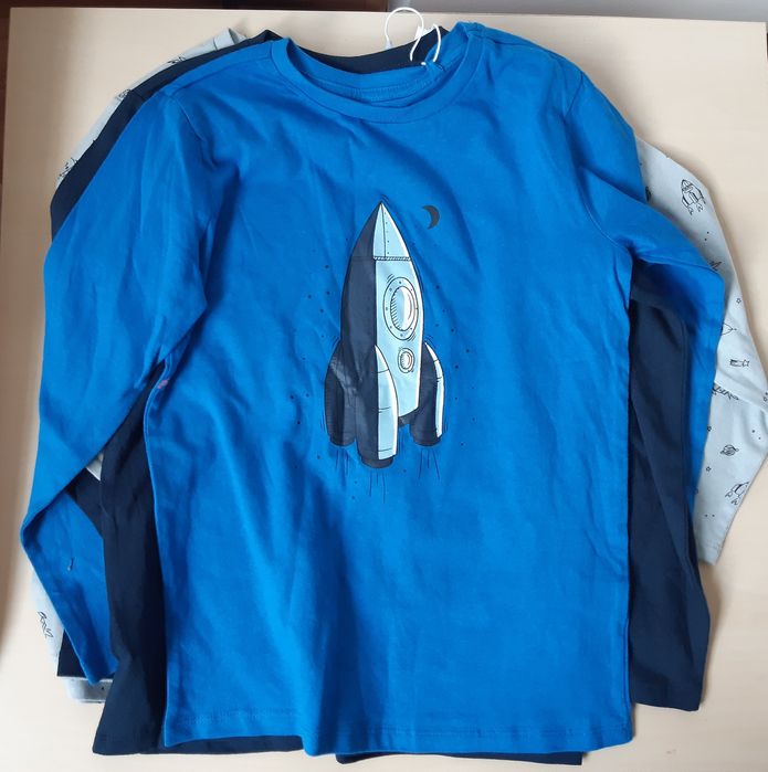 Нови есенни дрехи за момче, размер 128 см