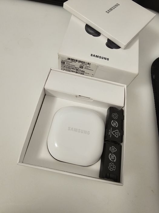 Casti Bluetooth Samsung Galaxy Buds FE garantie emag 22luni