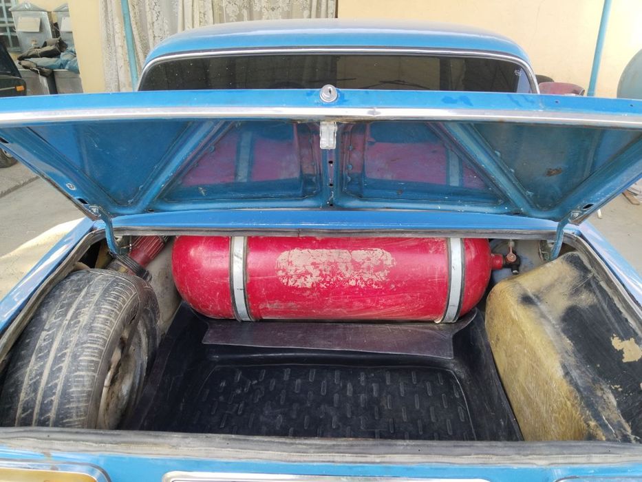 Jiguli vaz 2103 rangi  kuk xolati zur