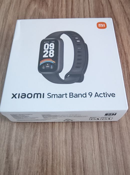 Часовник Смарт Xiaomi Smart Band 9 Active Нов