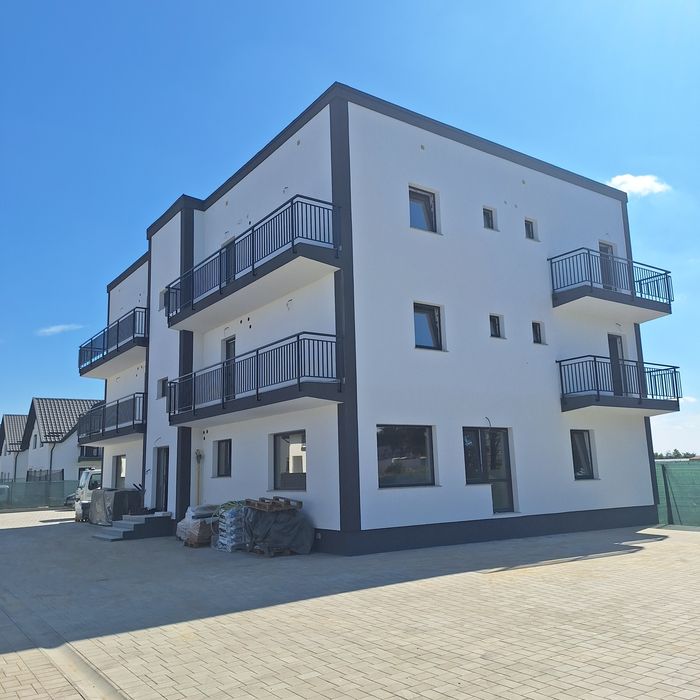 Apartamente, case și duplexuri de vânzare