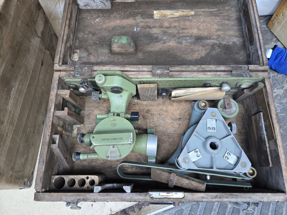 Стари геодезични уреди