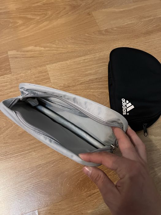 Gentuțe, borsete Adidas originale