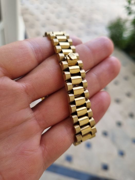 Женские наручные часы