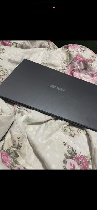 laptop asus amd ryzen 5 5500 U